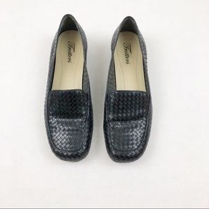 Trotters Black Leather Woven Slip Ons Women’s 8.5